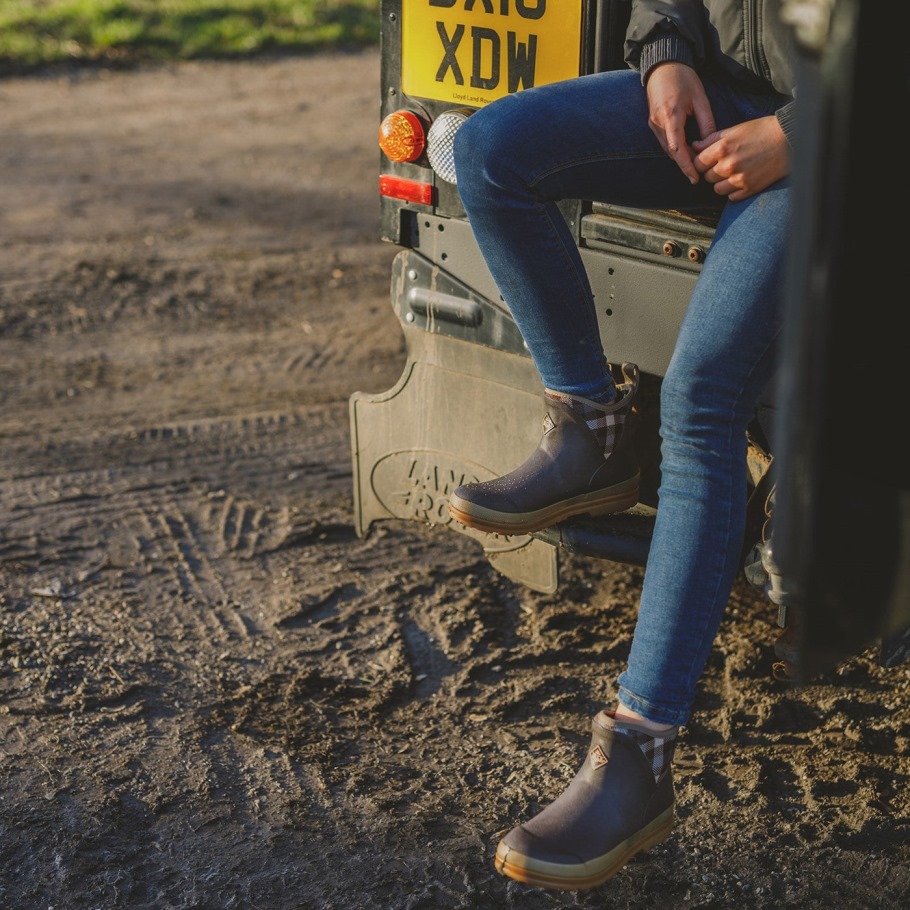 Muckboot Bruine Geruite Print Dames Muck Originals Pull-on Enkellaarzen